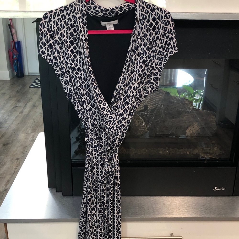Liz Claiborne Navy and White Geometric Dress